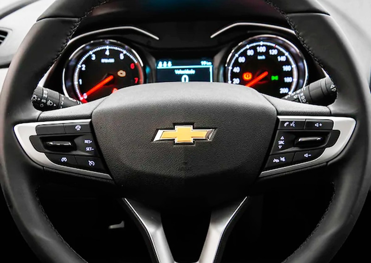 Chevrolet Onix 1.0 2024: ficha técnica, preço e itens de série