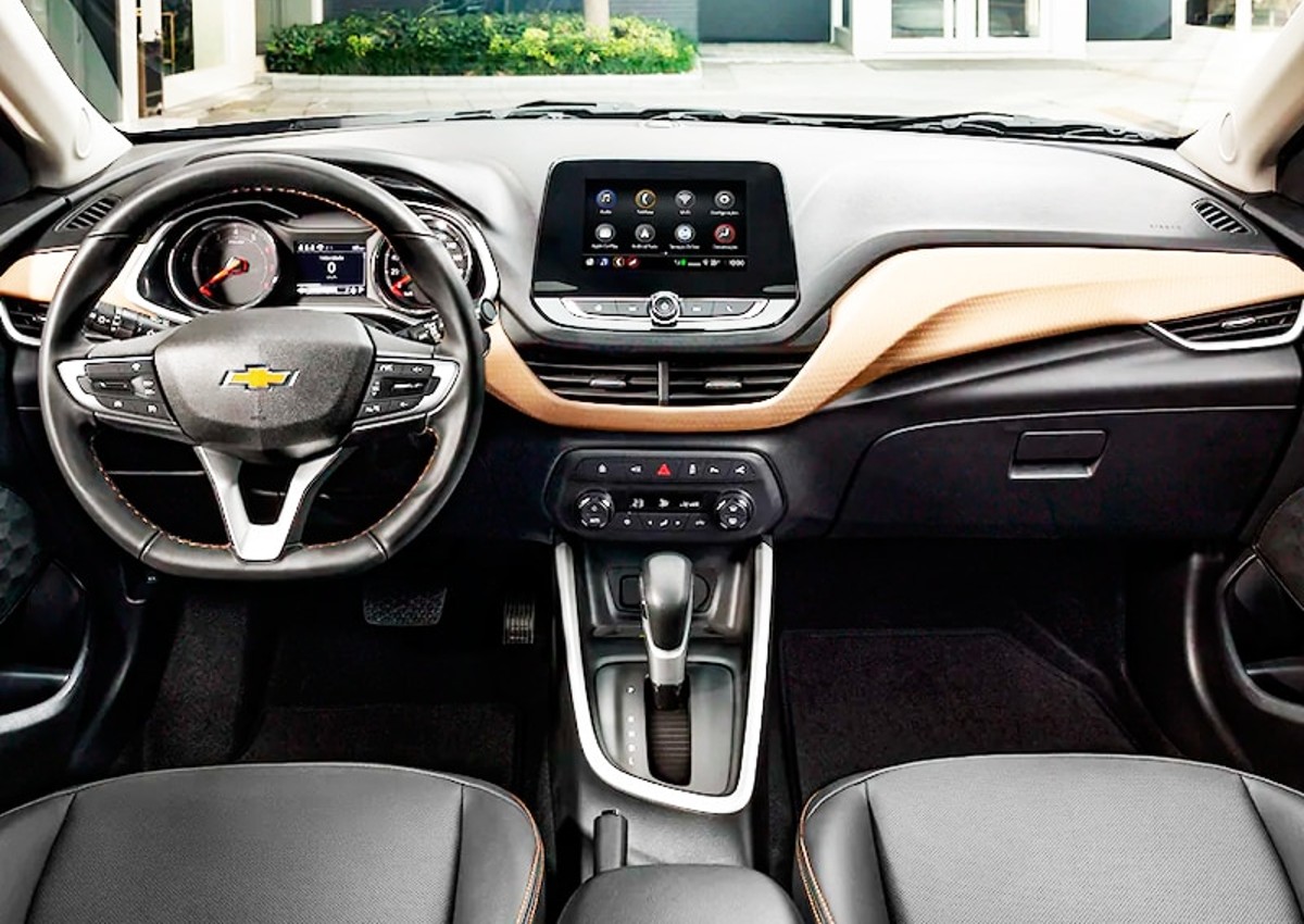 Chevrolet Onix Plus Premier Turbo 2024: ficha técnica, preço, itens
