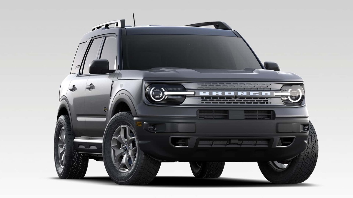 O Ford Bronco tem cara de carro poderoso! 