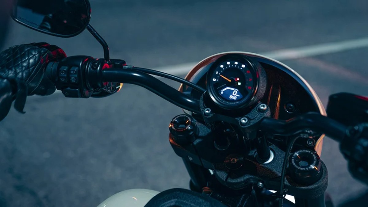 Harley Davidson Sportster S 2023: ficha técnica, preço e itens de série