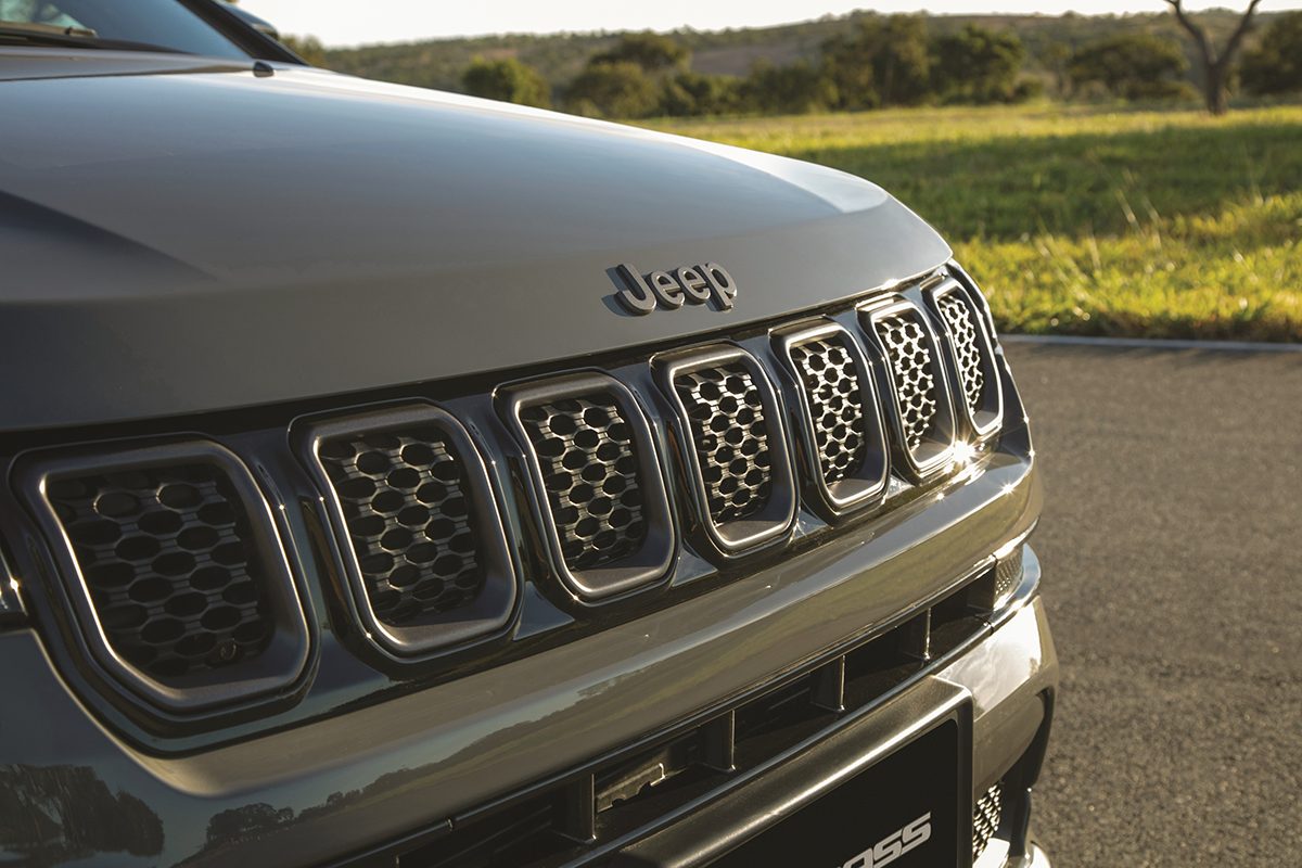 Jeep Compass ganha mais esportividade com adição de novo pacote