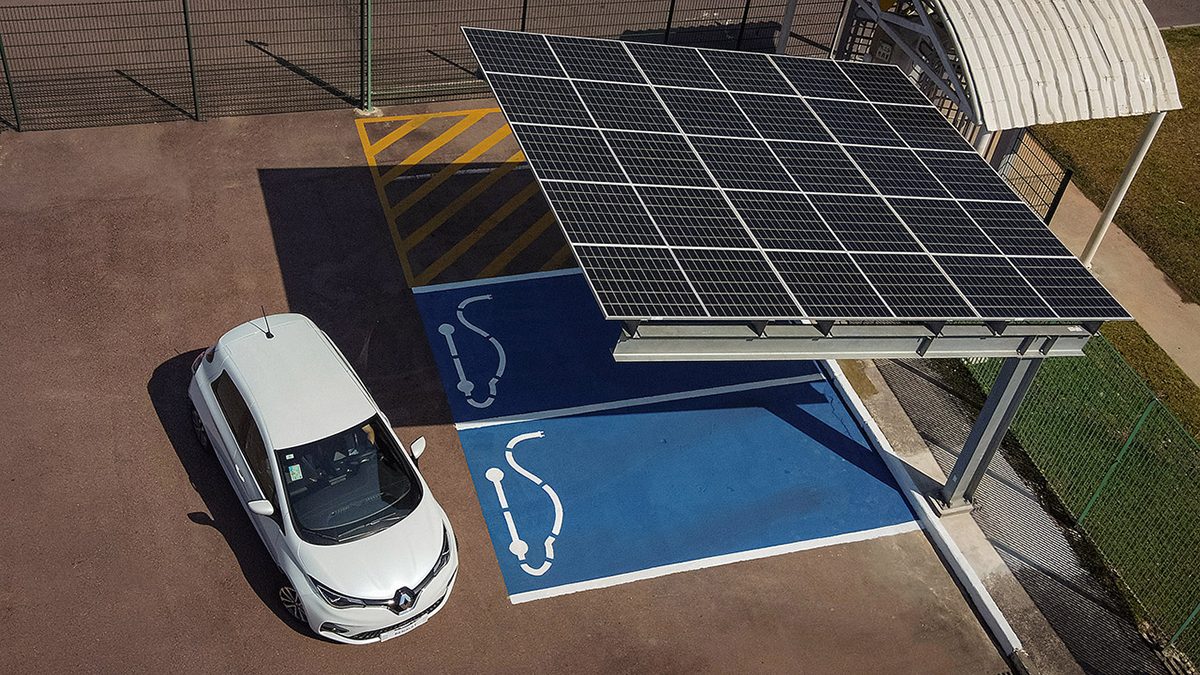 Carro elétrico carregado com energia solar pode revolucionar o setor