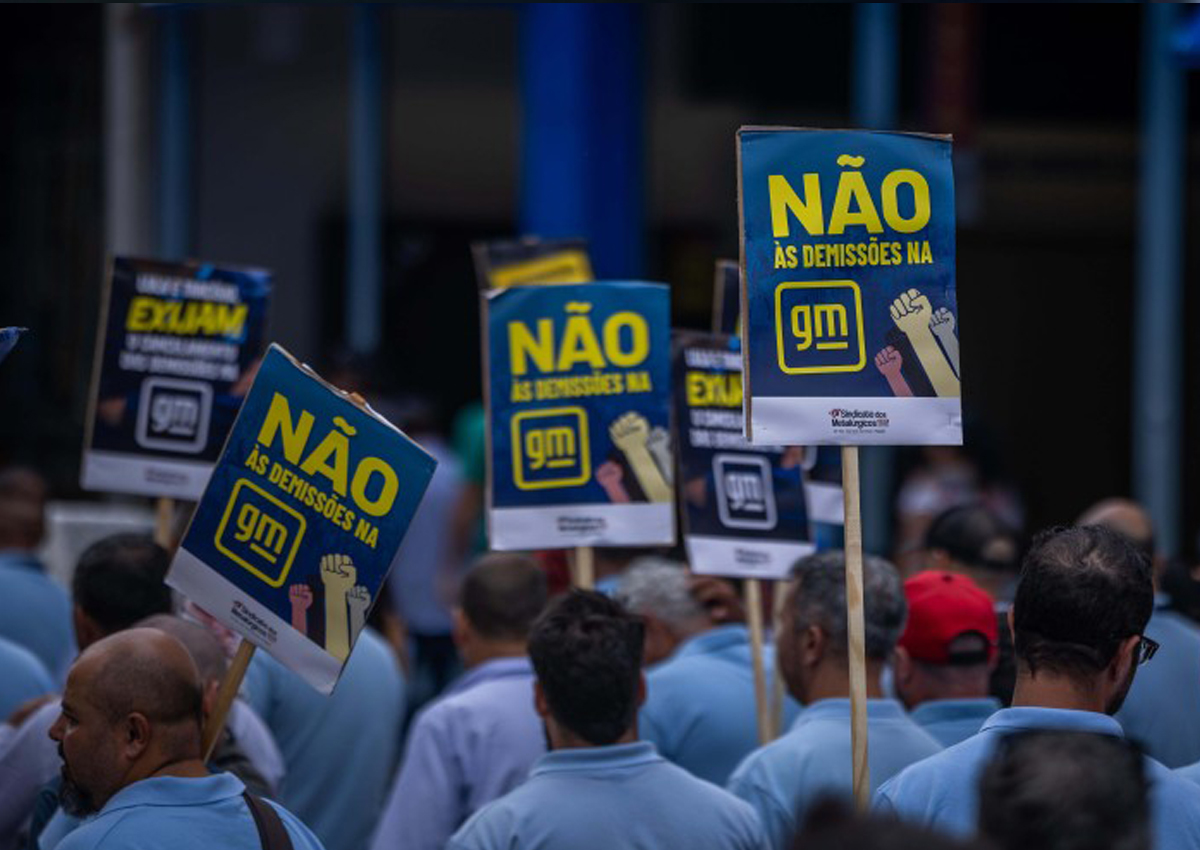 Greve da GM - trabalhadres querem empregos de volta - Foto: Sind SJC