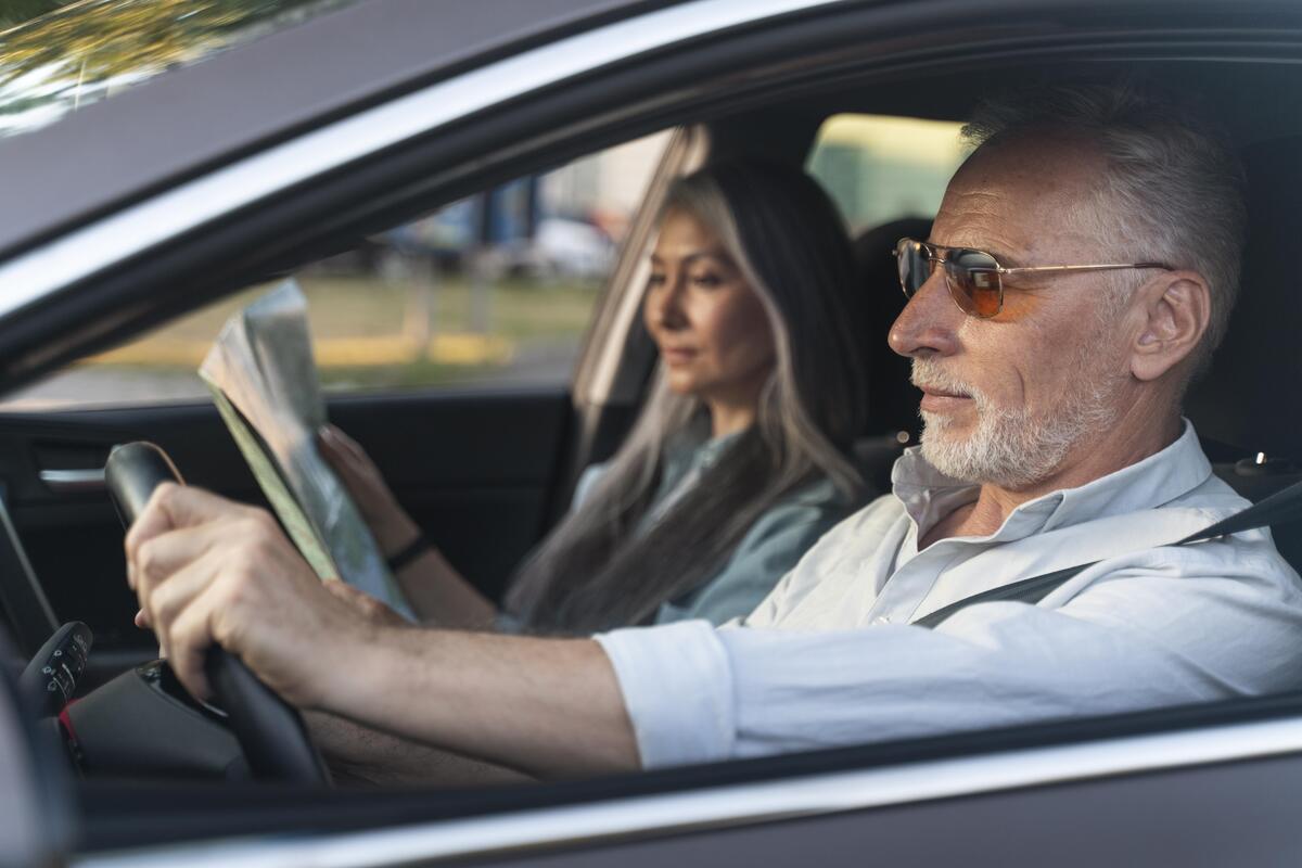 Ter acesso ao direito de dirigir dá mais qualidade de vida e empodera os idosos