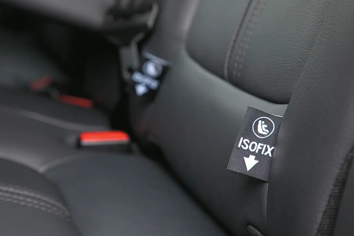 Entenda como funciona o sistema Isofix, que garante a segurança das crianças nos carros