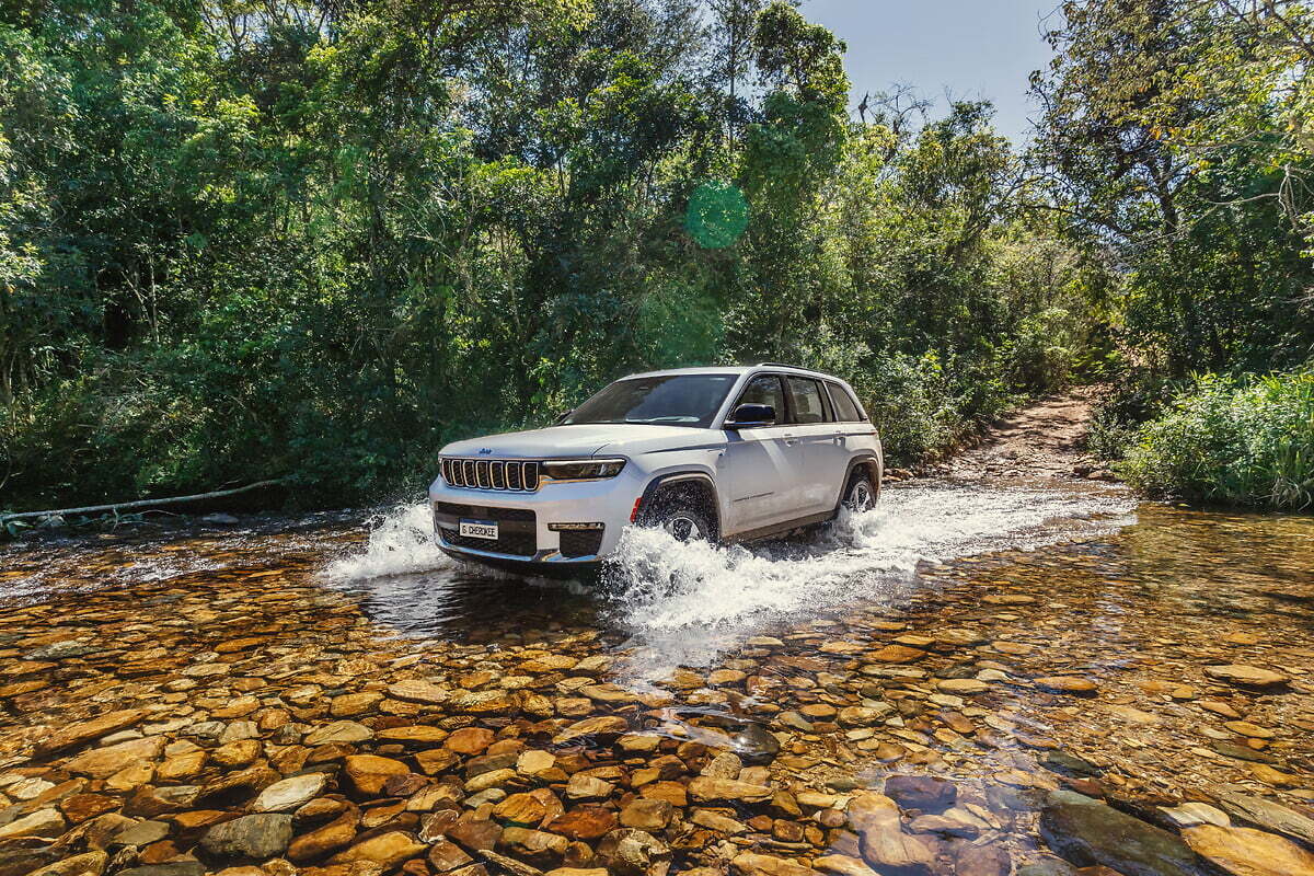 O Jeep Grand Cherokee encara qualquer terreno! 