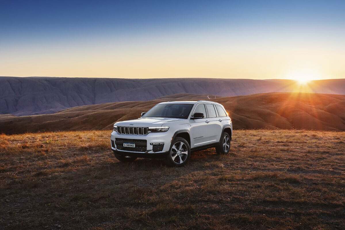 Jeep Grand Cherokee volta com motor híbrido que faz 20 km/l