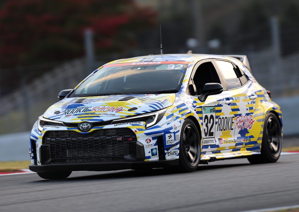 Toyota participa das 4 Horas de Fuji com carro sustentável