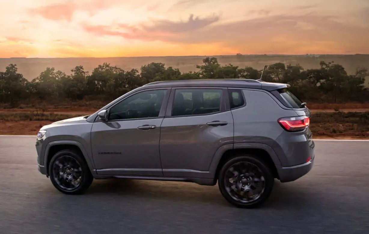 Jeep Compass Serie S 2024: ficha técnica, preço e itens de série