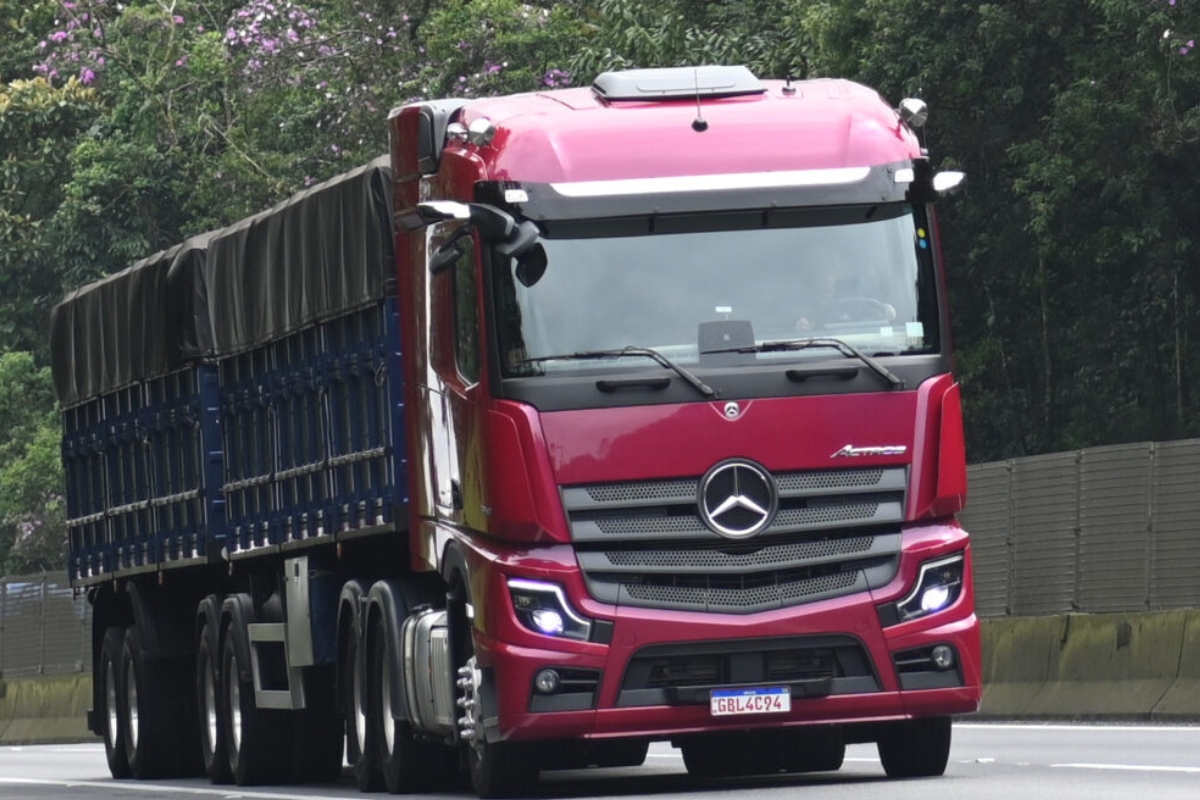 Mercedes-Benz Actros (Foto: divulgação)