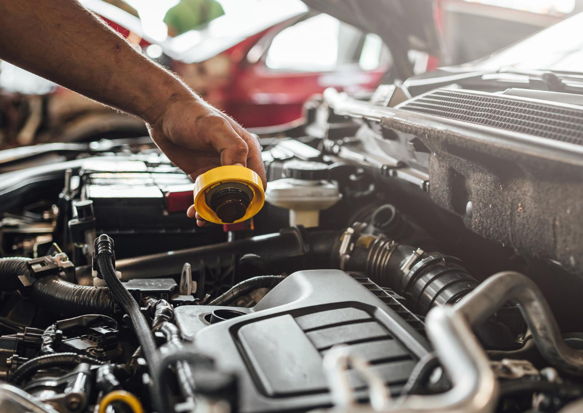 Todos os fluidos do carro devem estar em boas condições - Foto: Freepik