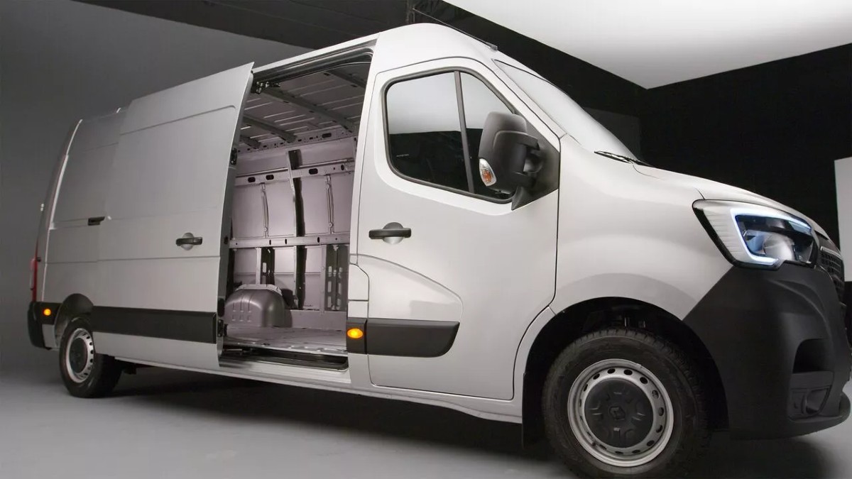 Ficha técnica do Renault Master Furgão 2024