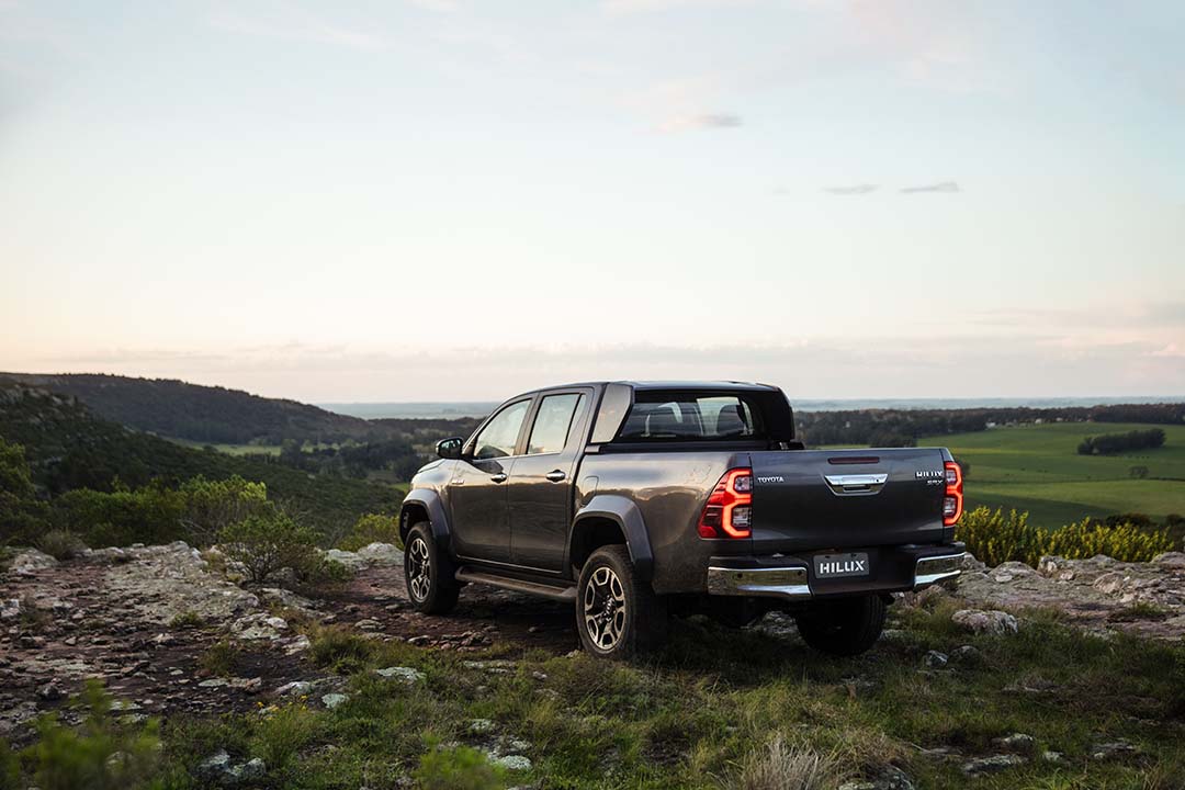 Ficha técnica da Toyota Hilux 2024