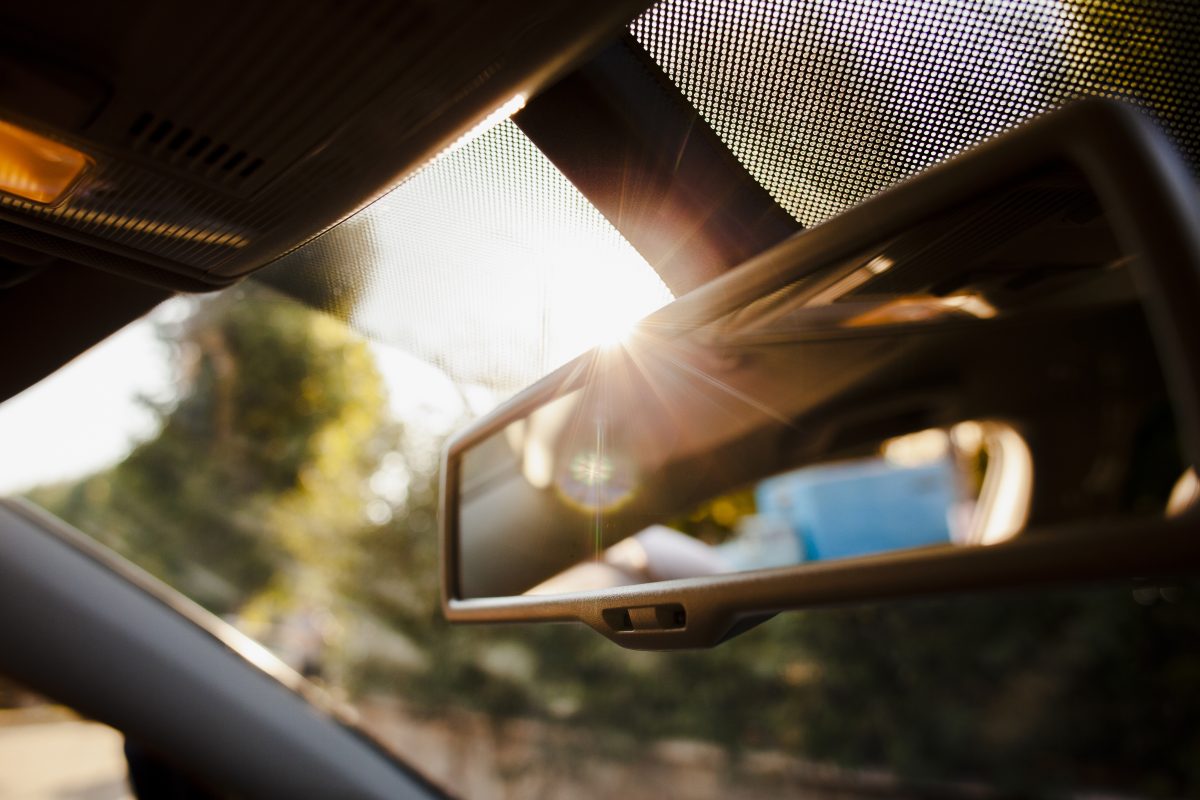 Especialista em estética automotiva dá dica fenomenal para o vidro não embaçar: viagem toda limpa!