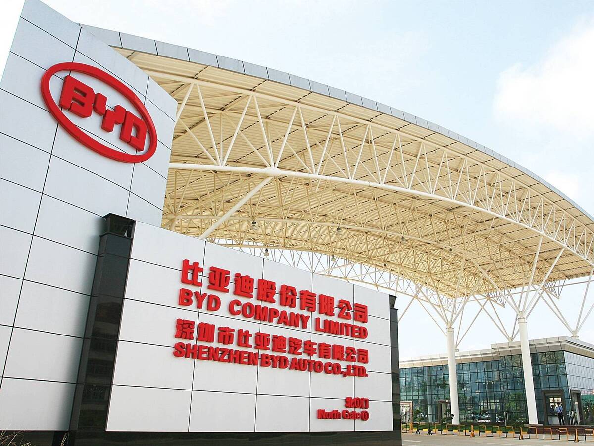 BYD será dona da maior fábrica de baterias de sódio para carros elétricos do mundo