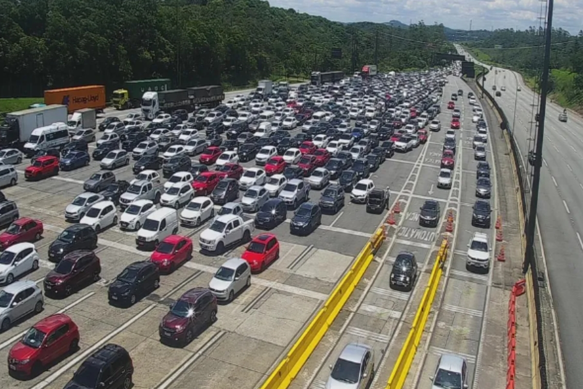 Fluxo de veículo intenso no Sistema Anchieta-Imigrantes no feriado de Natal de 2022 — Foto: Divulgação/Ecovias