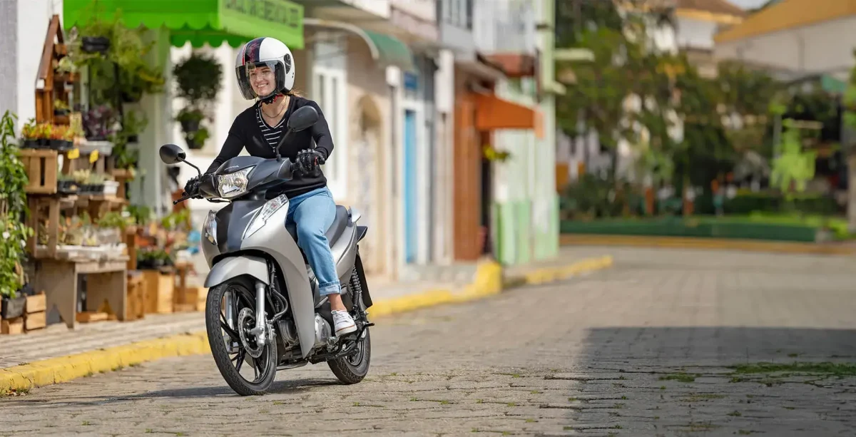 Honda Biz 125 2024: ficha técnica, preço e itens de série