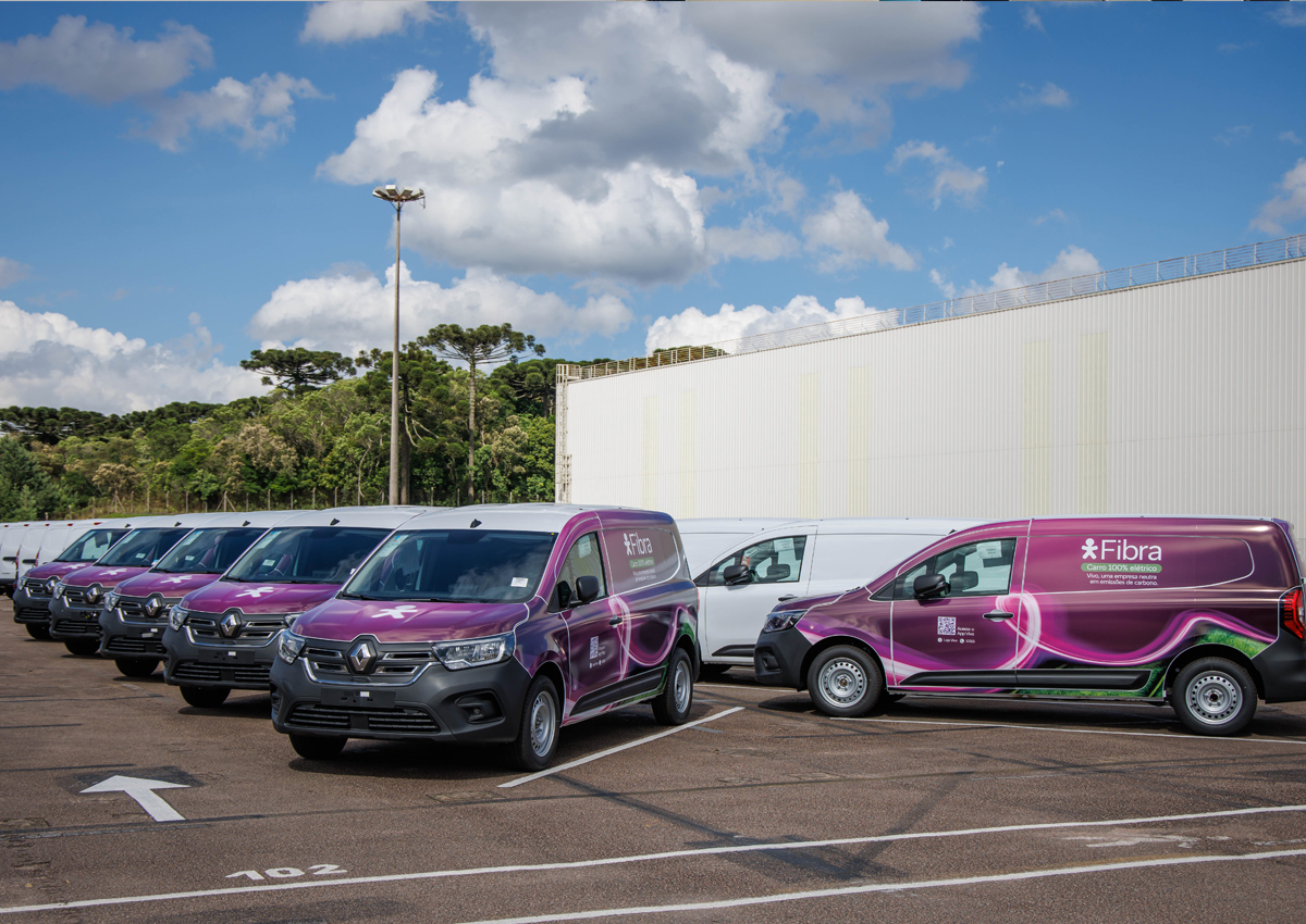 Renault faz venda gigante de carros elétricos para marca de telefonia