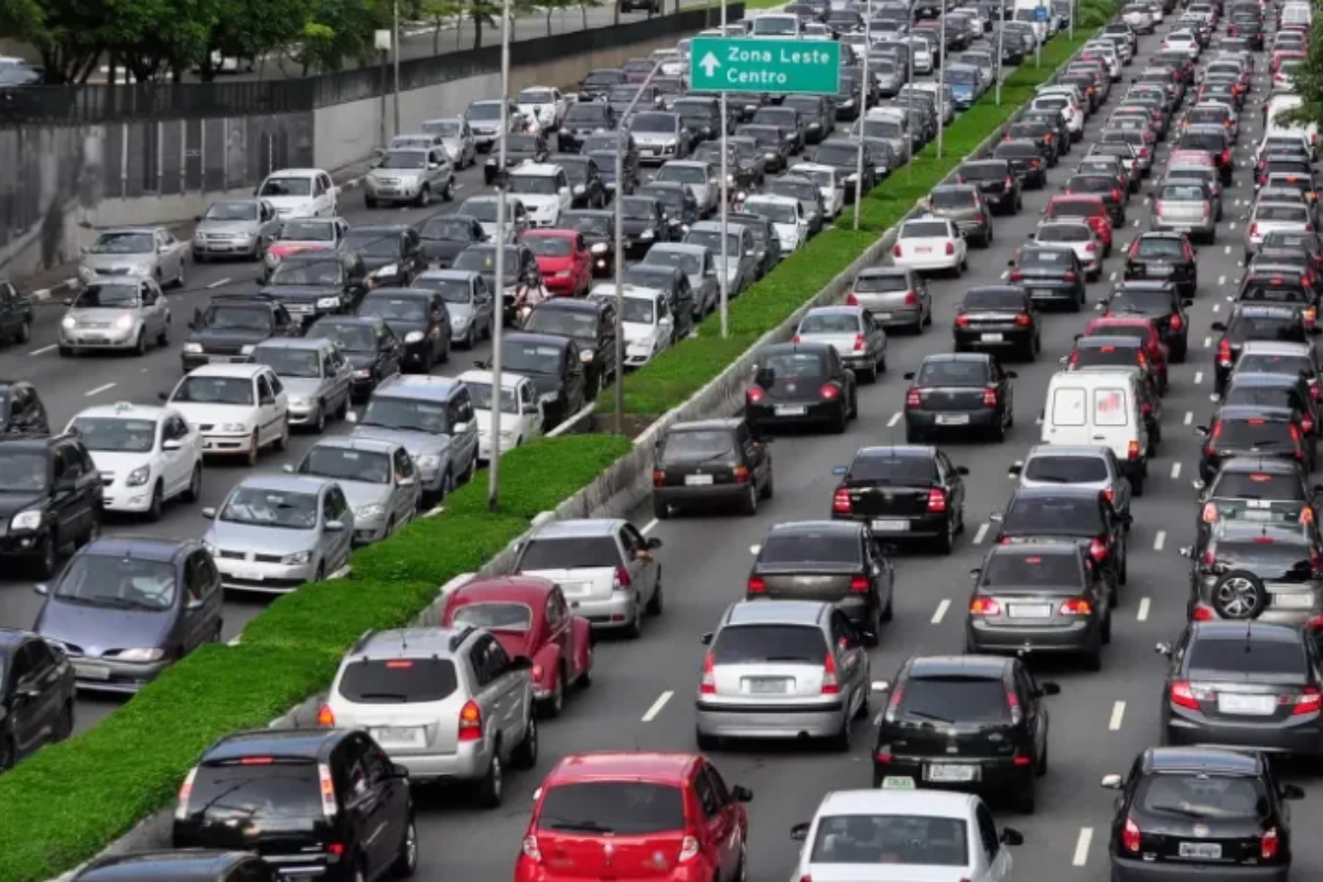 Ranking revela as cidades que mais sofreram com congestionamentos no Brasil em 2023