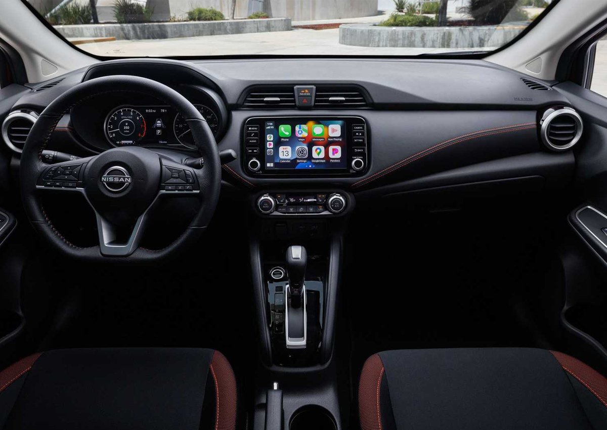 Interior Nissan Versa - Foto: Divulgação