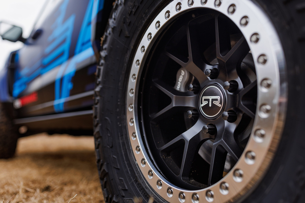 Ford apresenta nova superpicape elétrica off-road: sonho de consumo