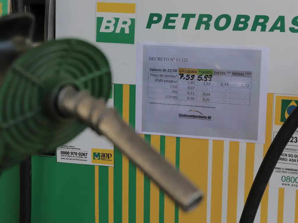 Essa foi a região com a gasolina mais barata no fim de 2023