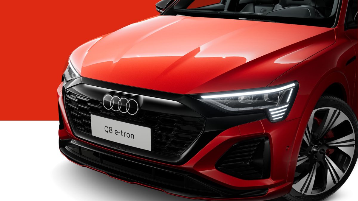 Ficha técnica do Audi Q8 Sportback e-tron Performance Black 2024