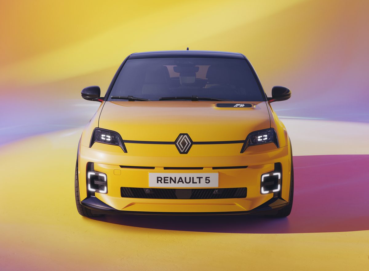 Renault revive carro icônico da marca com nova motorização elétrica