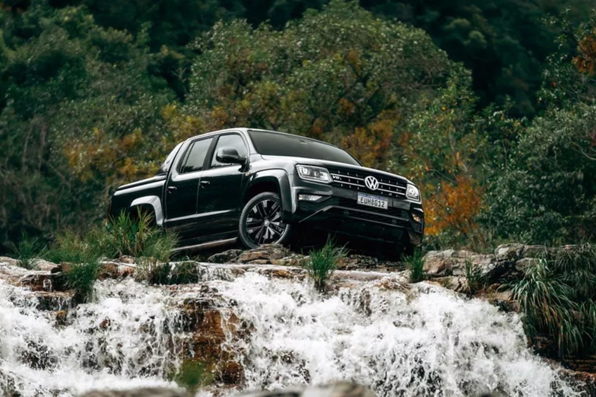 Amarok é uma das picapes da Volkswagen - (Foto: Divulgação/Volkswagen)