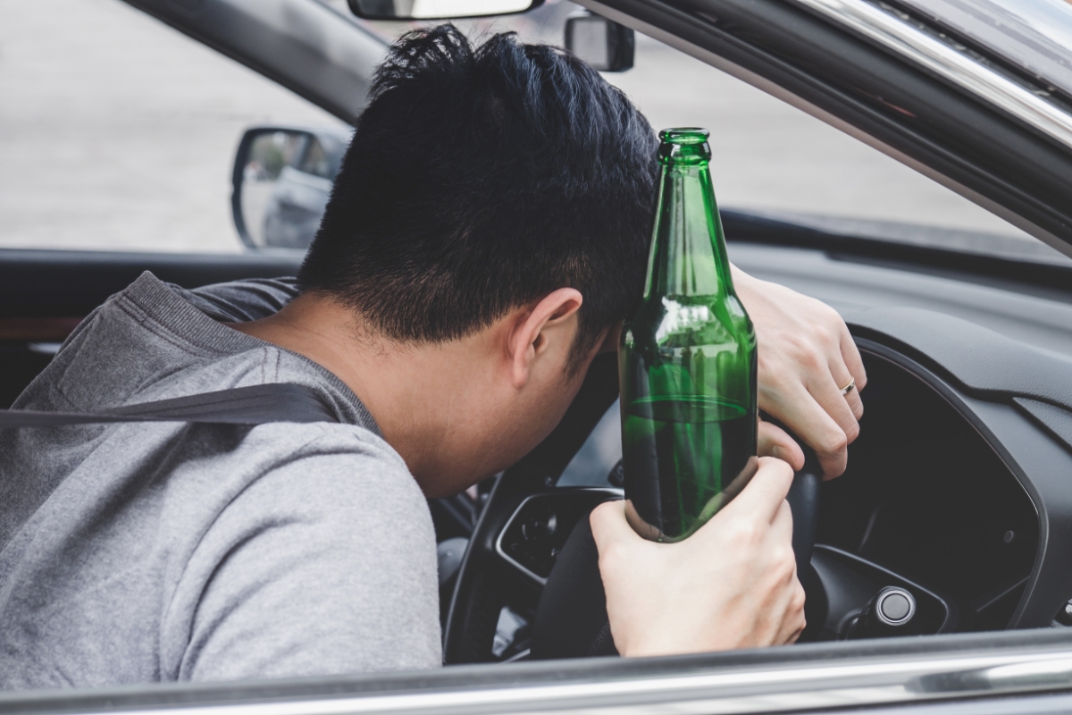 Multa por beber e dirigir: entenda as consequências