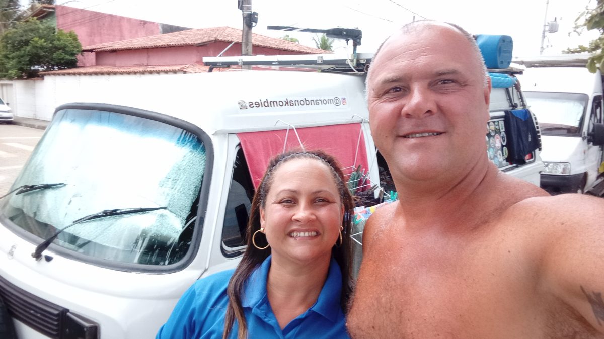 Casal aventureiro conta como é viajar o País em uma Kombi - Foto: Arquivo Pessoal