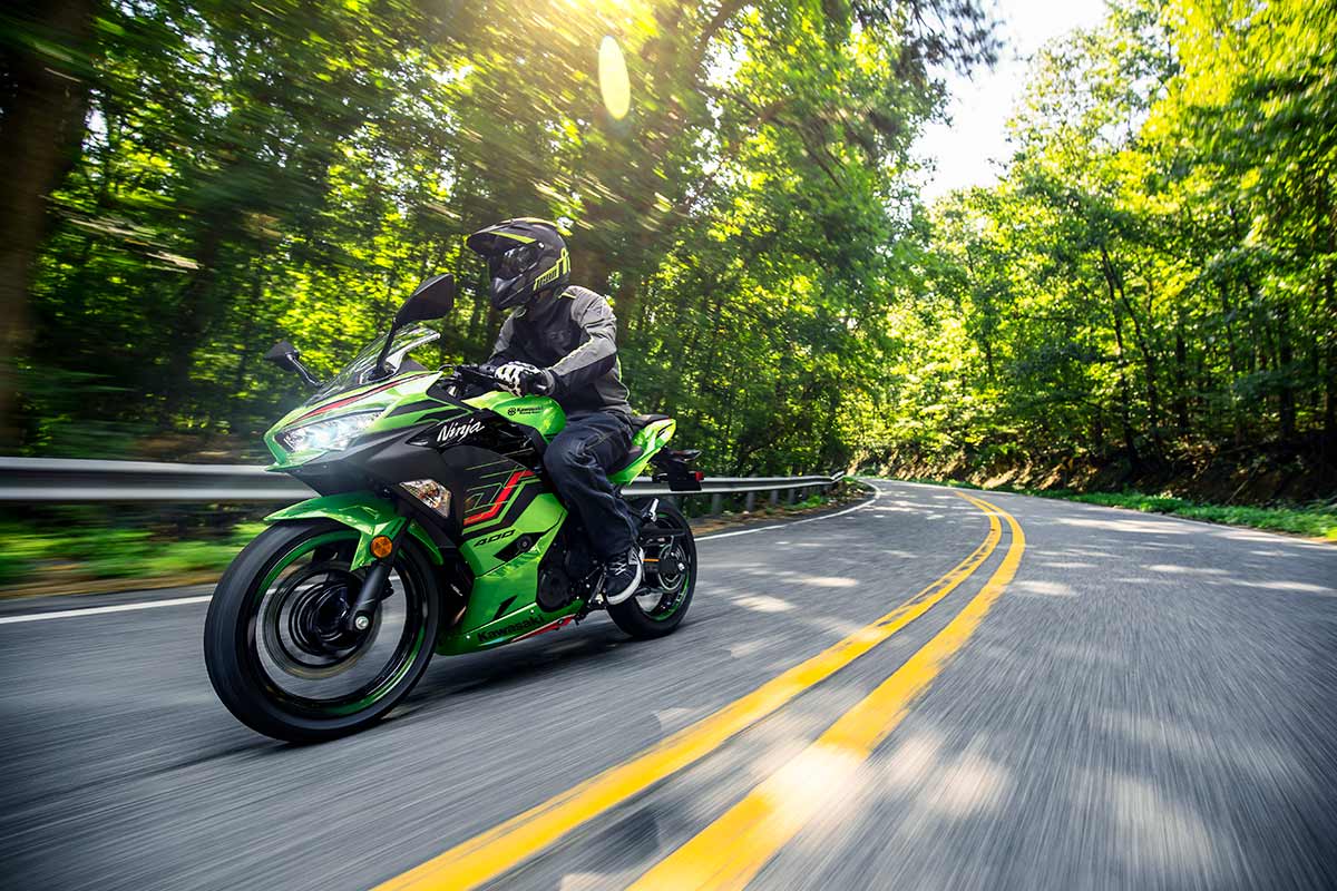 Kawasaki Ninja 400 KRT Edition 2024 ficha técnica, preço e itens de série