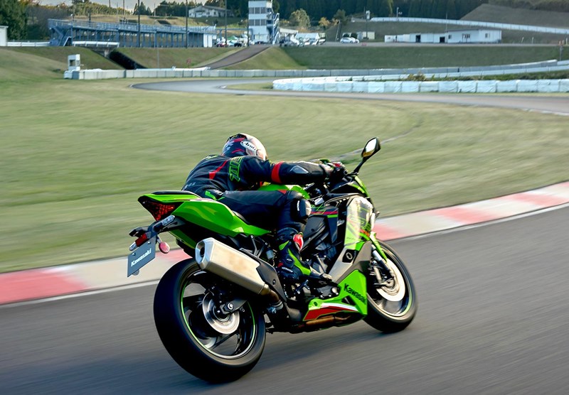 Ficha técnica da Kawasaki Ninja ZX-4R 2024