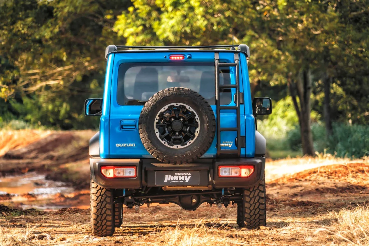 Ficha técnica do Suzuki Jimny Sierra 4Expedition 2024