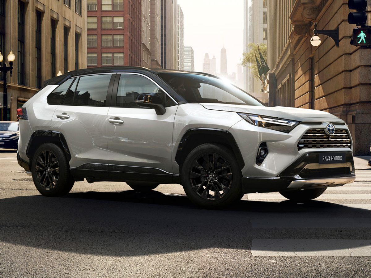 Renault Duster fazendo 1.000 km/l com um tanque? Veja carros com maior capacidade de 2024