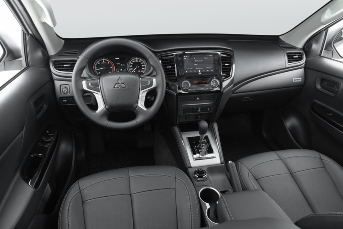 Interior da nova Mitsubishi L200 Triton Sport Outdoor GLS