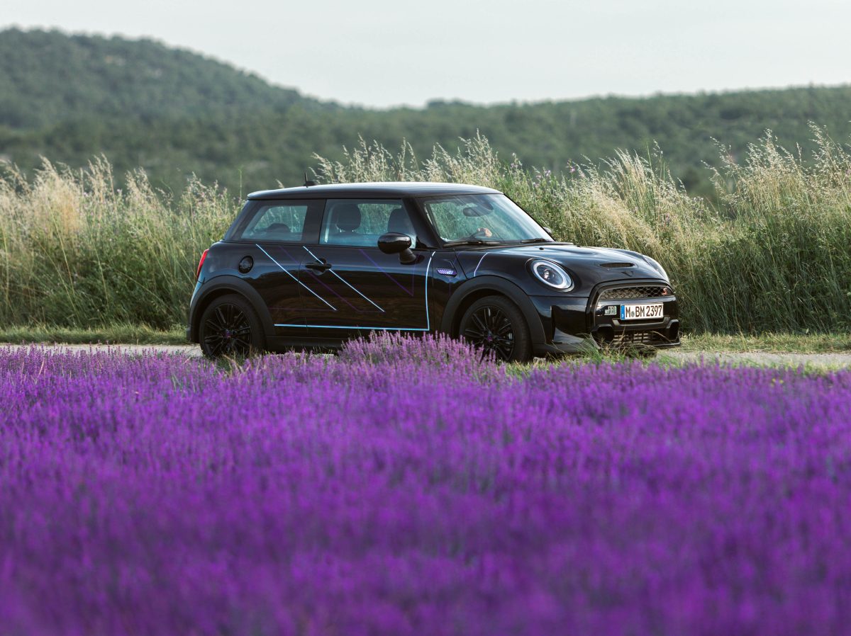 Mini Cooper S agora tem versão com edição limitada e itens exclusivos