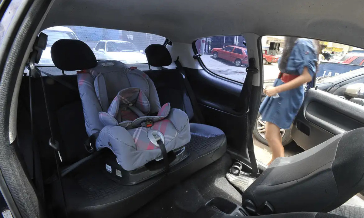 Cadeirinha de criança para carro