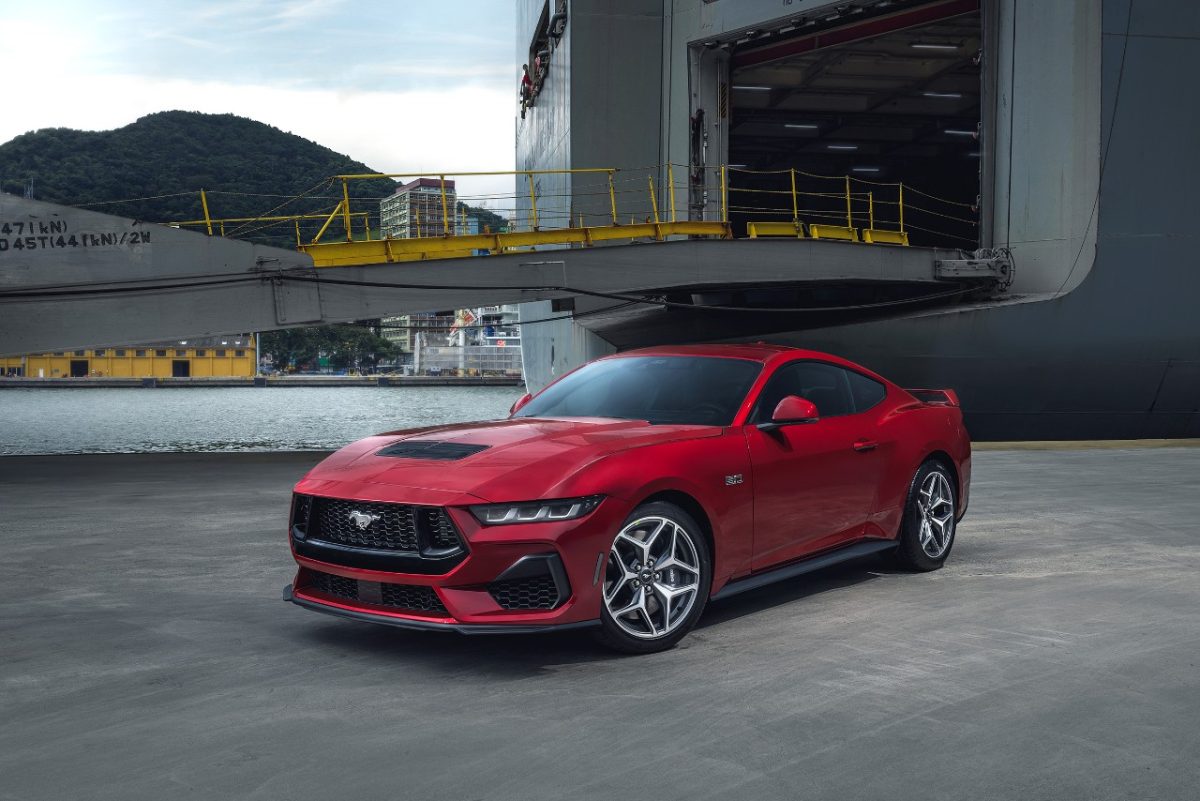 Ford Mustang GT 2024 já tem primeiras unidades em solo brasileiro