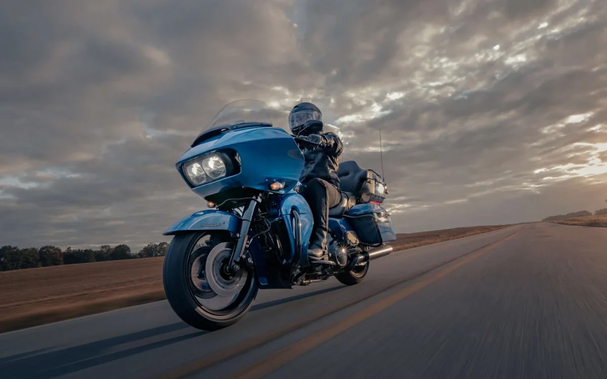 Harley-Davidson Road Glide Limited 2024: ficha técnica, preço e itens de série