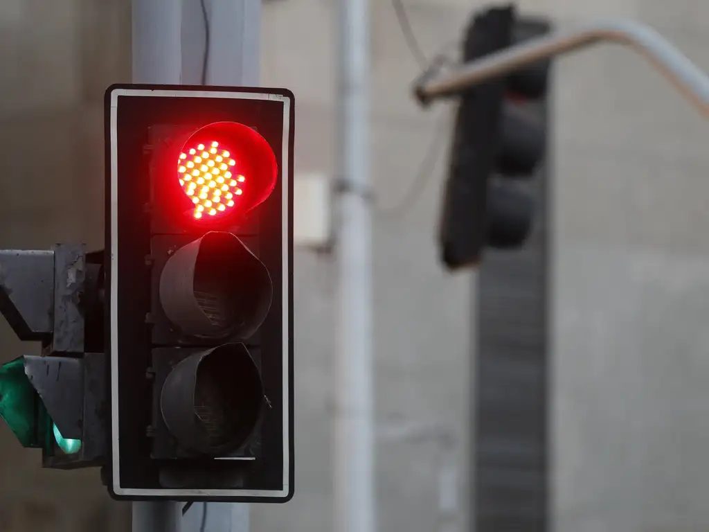 Mulheres são responsáveis por 31% das infrações de trânsito; veja as principais delas