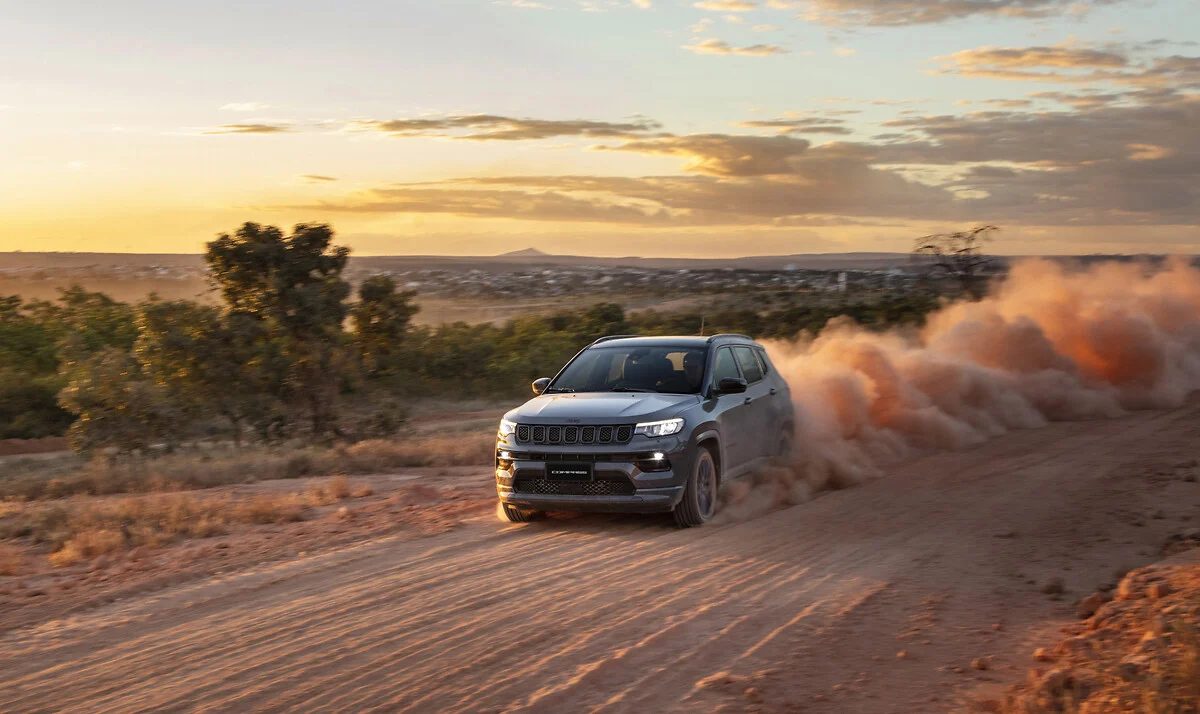 Jeep Compass 2025: o que está incluso na versão baratinha de R$ 179.990