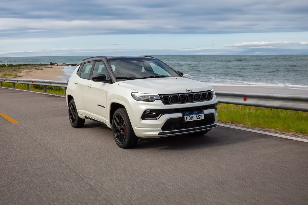 Vale investir o seu dinheiro no Jeep Compass 2025? Veja tudo o que ele oferece