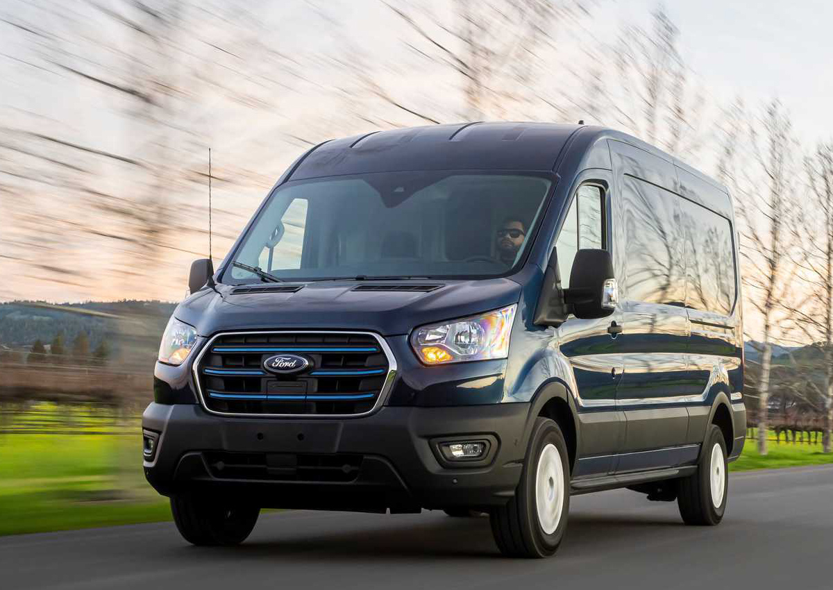 Ford E- Transit vende 300 unidades - Vale a pena investir na van elétrica da Ford? Foto: Divulgação