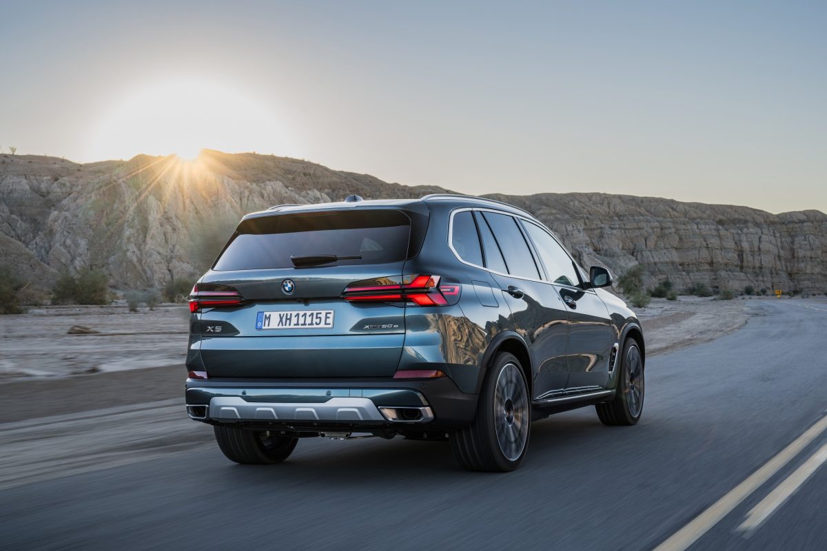 BMW anuncia a produção do novo X5 híbrido no Brasil ainda em 2024