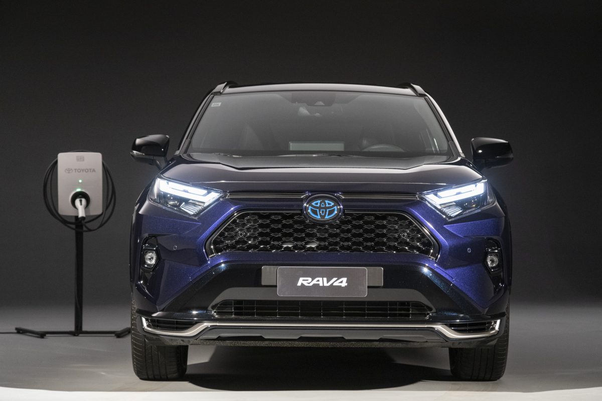 Novo Toyota RAV4 agora é plug-in e está mais potente do que nunca