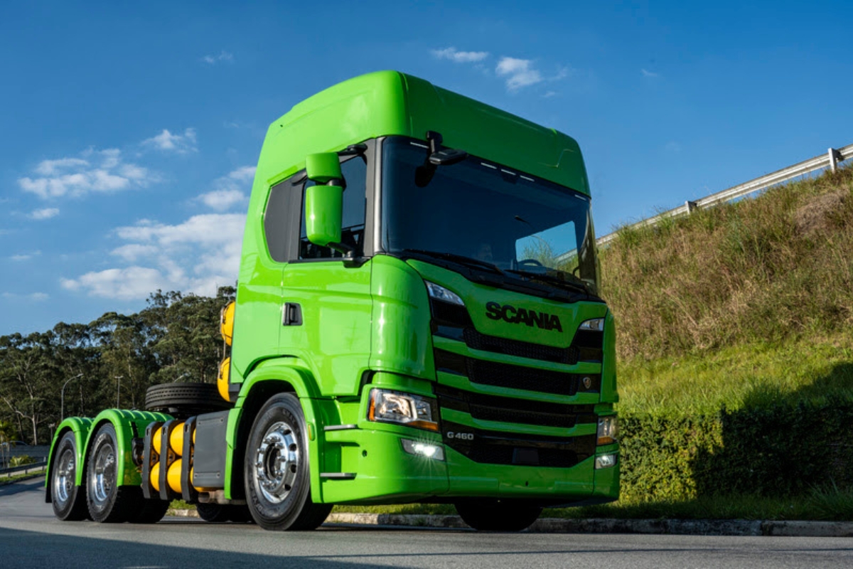  Scania GH 460 6x2 a gás - Foto: divulgação