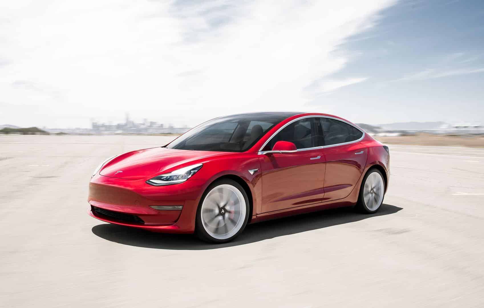 Tesla Model 3, atualmente o carro mais barato da Tesla - Foto: Divulgação