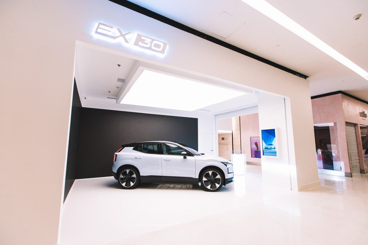 Volvo EX30 faz primeira aparição oficial ao público: veja mais sobre o SUV elétrico "barato"