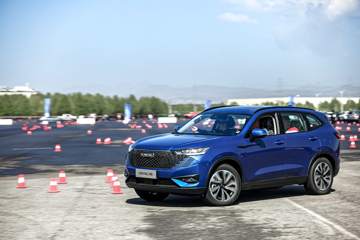 Haval H6 PHEV19 - o SUV híbrido da GWM que vai tomar mercado do Corolla Cross. - Foto: Divulgalção